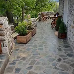 The House In The Cobbled Road Alpehytte *
