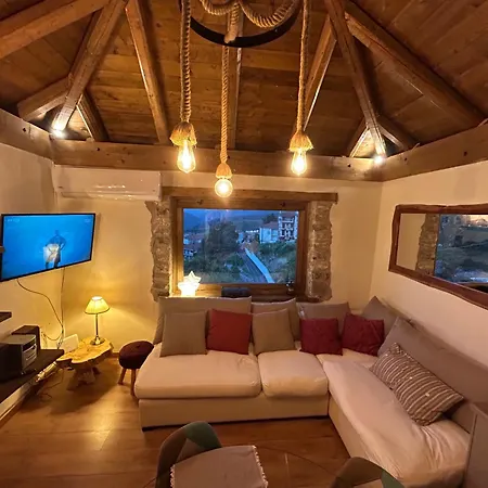 Chalet The House In The Cobbled Road *