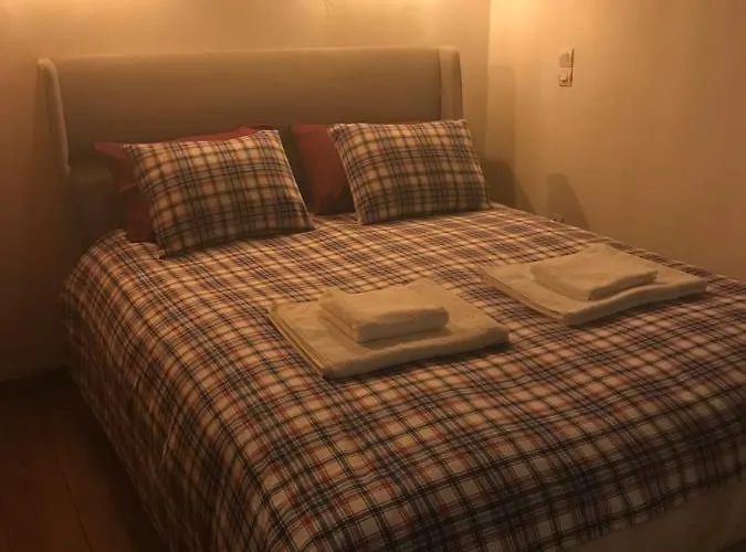 Chalet The House In The Cobbled Road