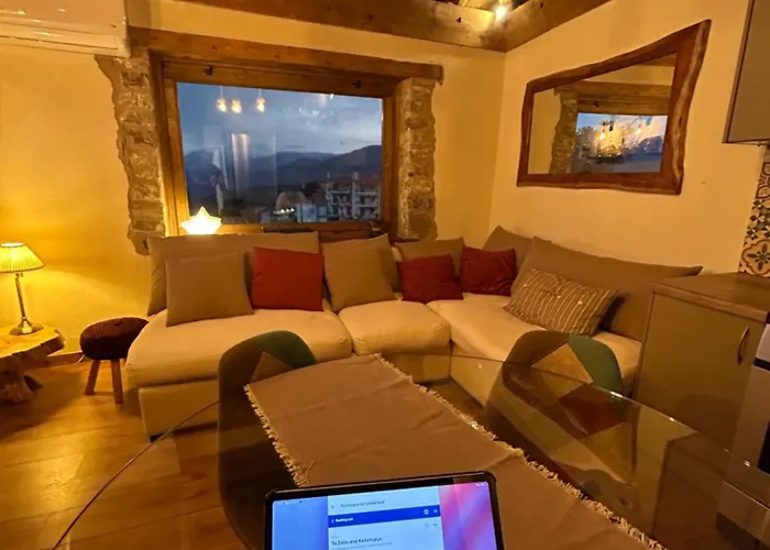 Chalet The House In The Cobbled Road